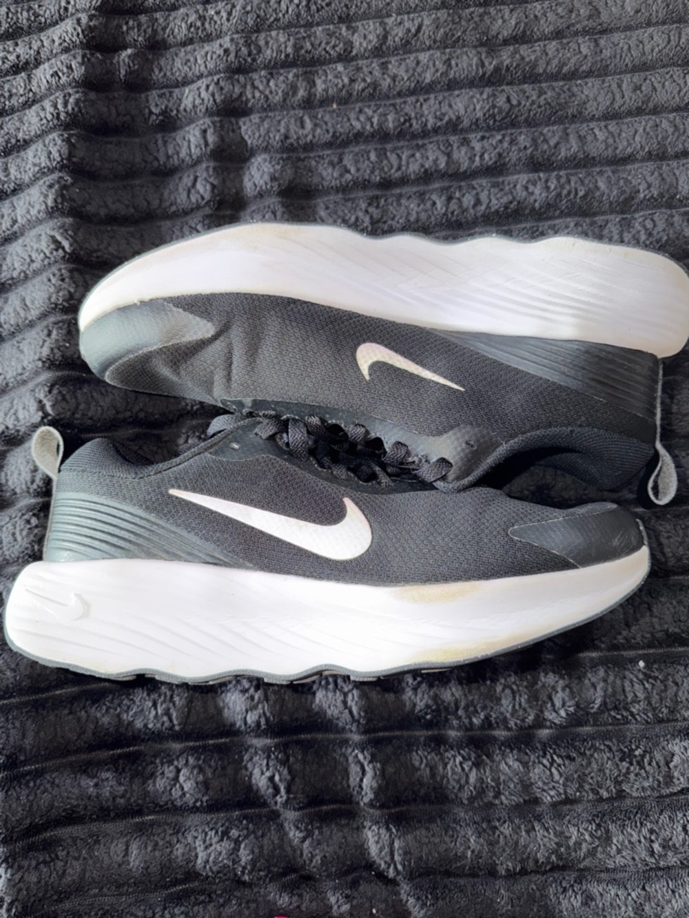 Nike Black and White Men's Athletic Running Shoes